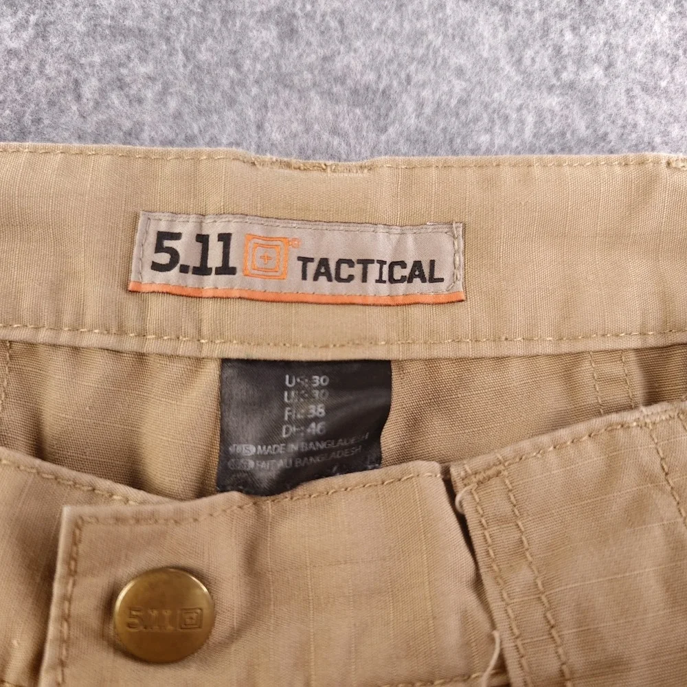5.11 Tactical Cargo Shorts Mens 30 Tan Beige 9.5